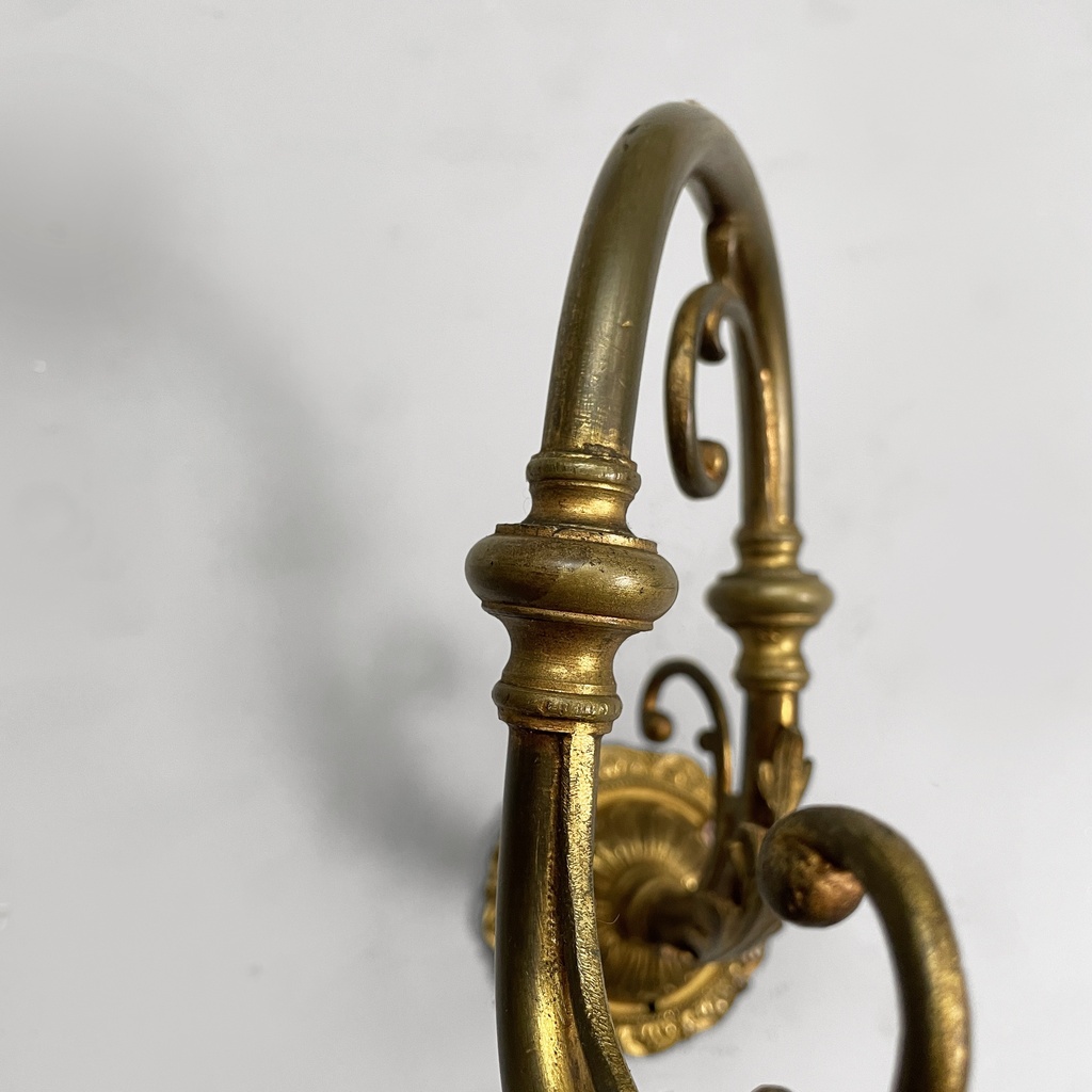 Applique in ottone e vetro, 1930 ca.