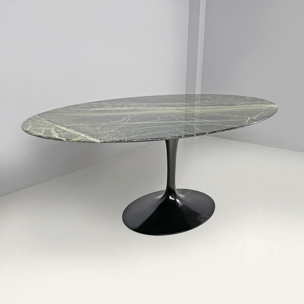 Tavolo da pranzo Tulip di Eero Saarinen per Knoll, 1980 ca. 