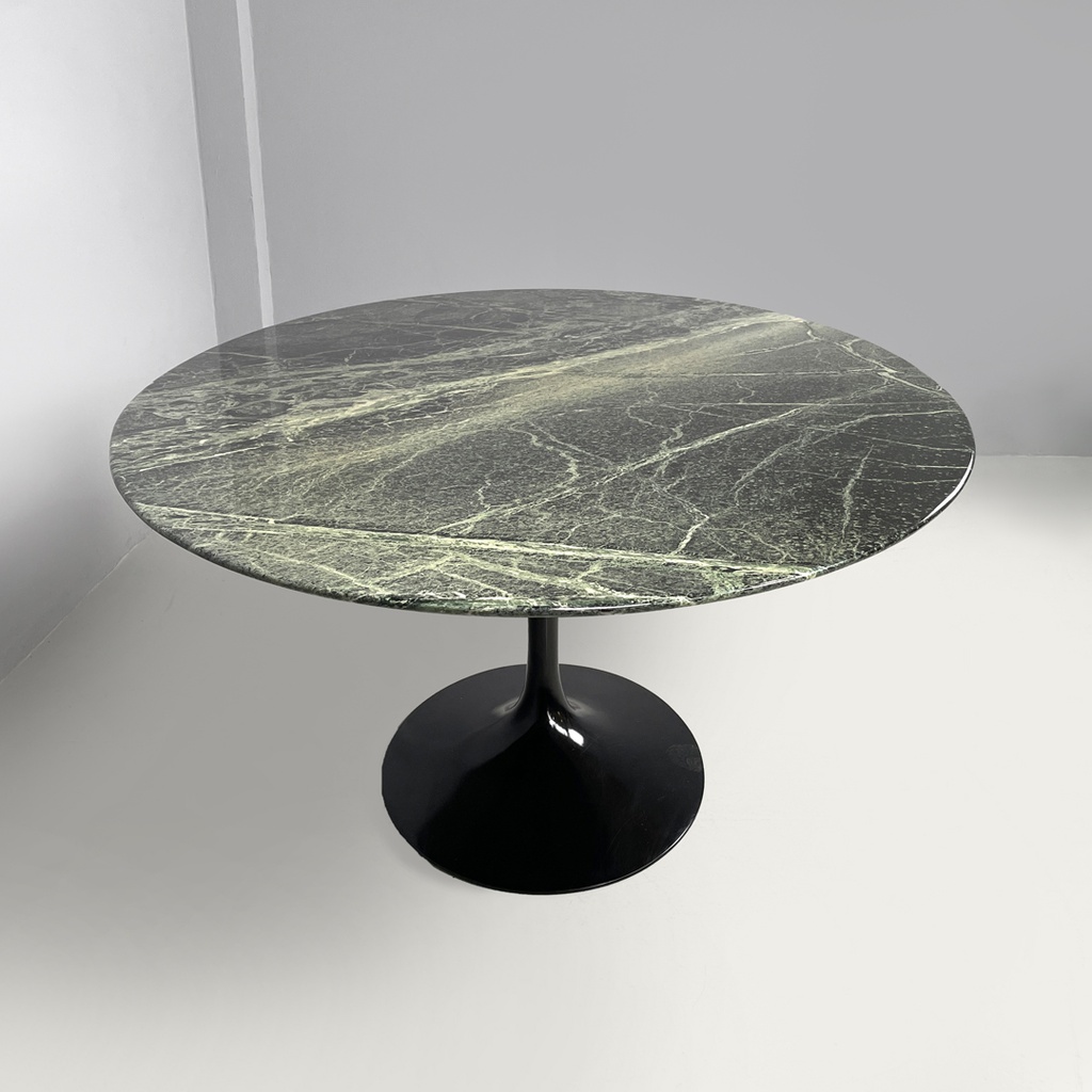 Tavolo da pranzo Tulip di Eero Saarinen per Knoll, 1980 ca. 