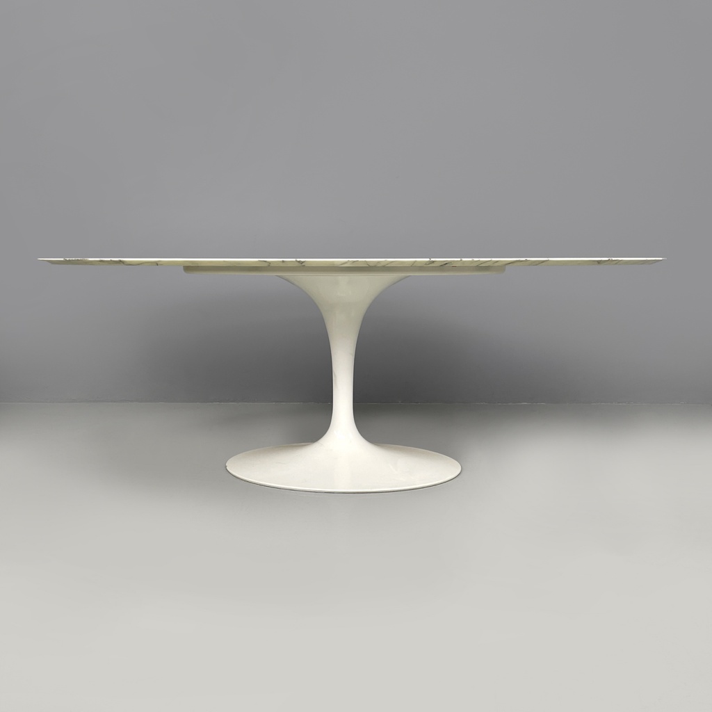 Tavolo da pranzo Tulip di Eero Saarinen per Knoll, 2015