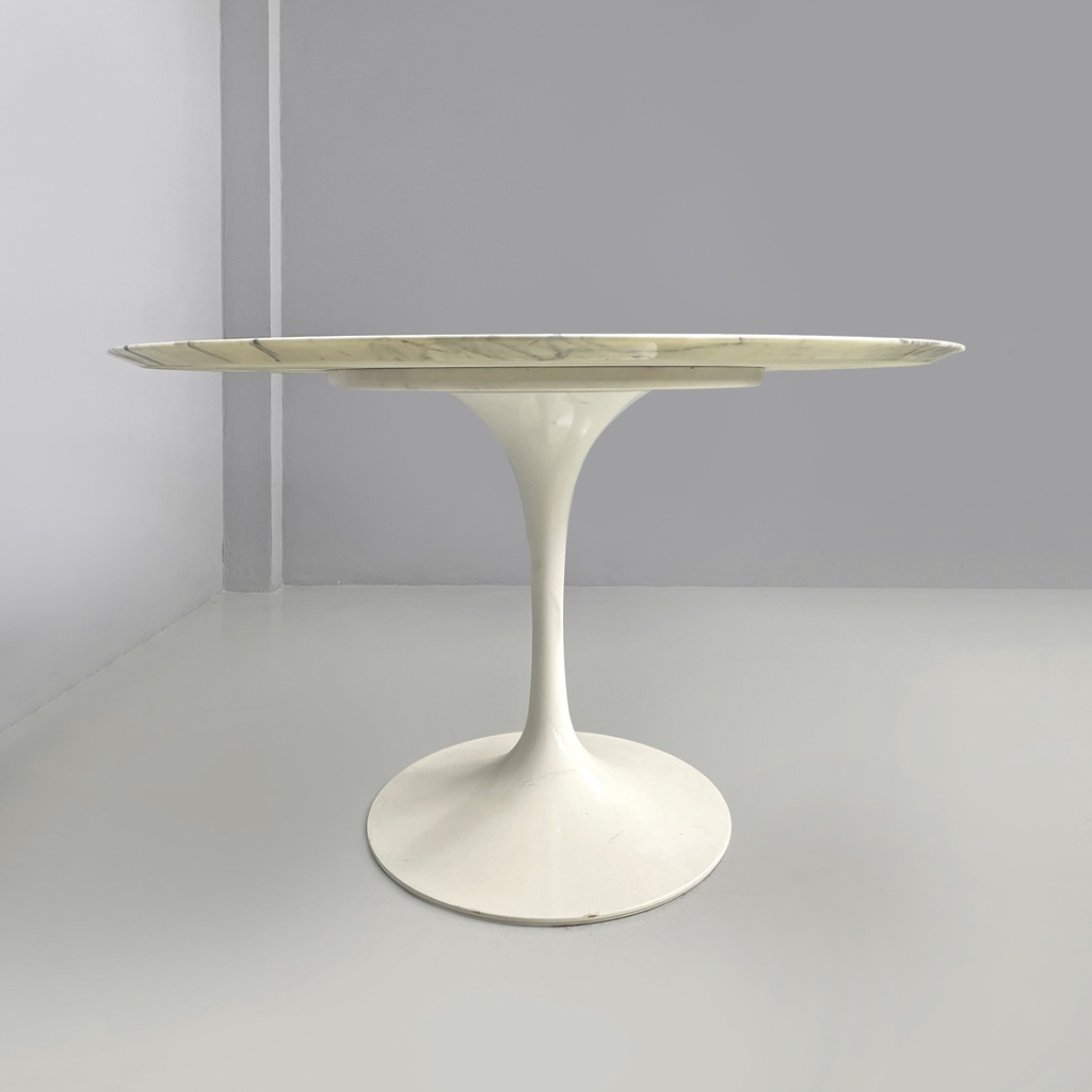 Tavolo da pranzo Tulip di Eero Saarinen per Knoll, 2015