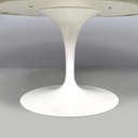 Tavolo da pranzo Tulip di Eero Saarinen per Knoll, 2015