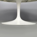 Tavolo da pranzo Tulip di Eero Saarinen per Knoll, 2015