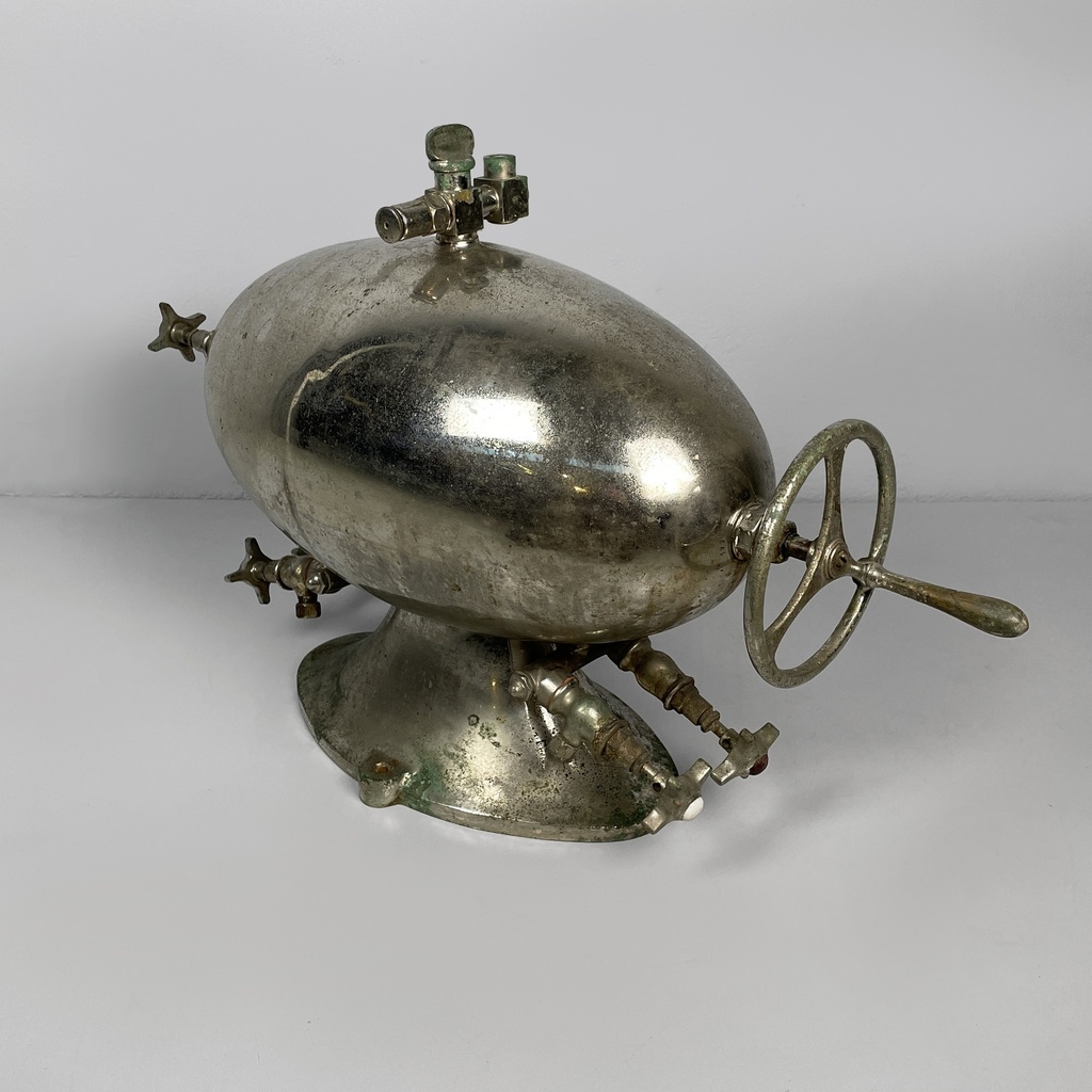 Distributore di selz in acciaio, 1930 ca.