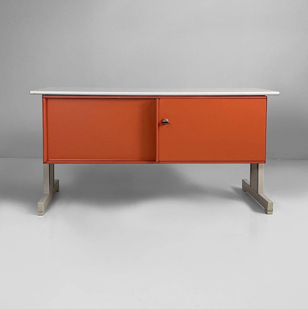Sideboard Synthesis 45 di Ettore Sottsass per Olivetti, 1970 ca.