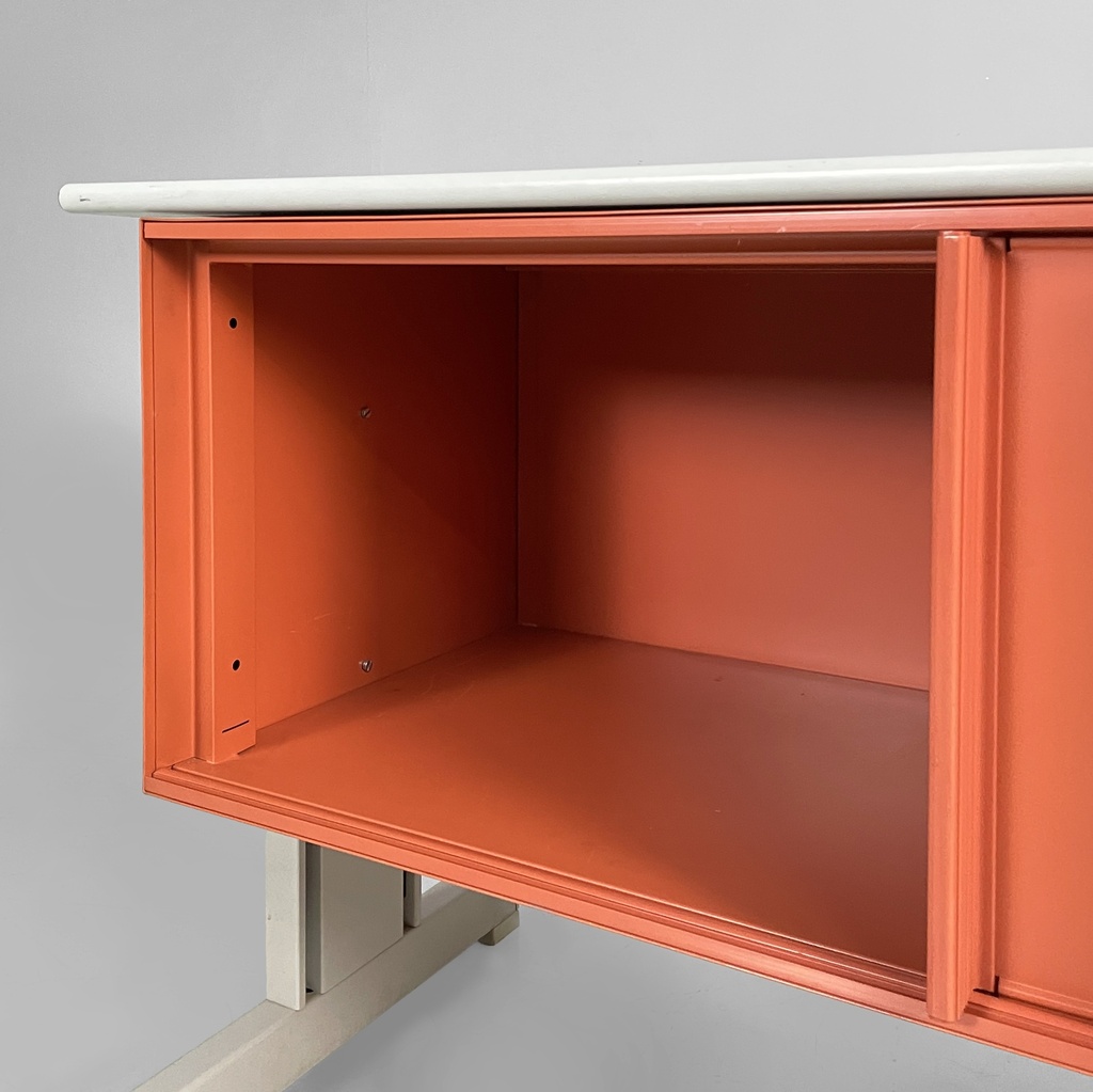 Sideboard Synthesis 45 di Ettore Sottsass per Olivetti, 1970 ca.