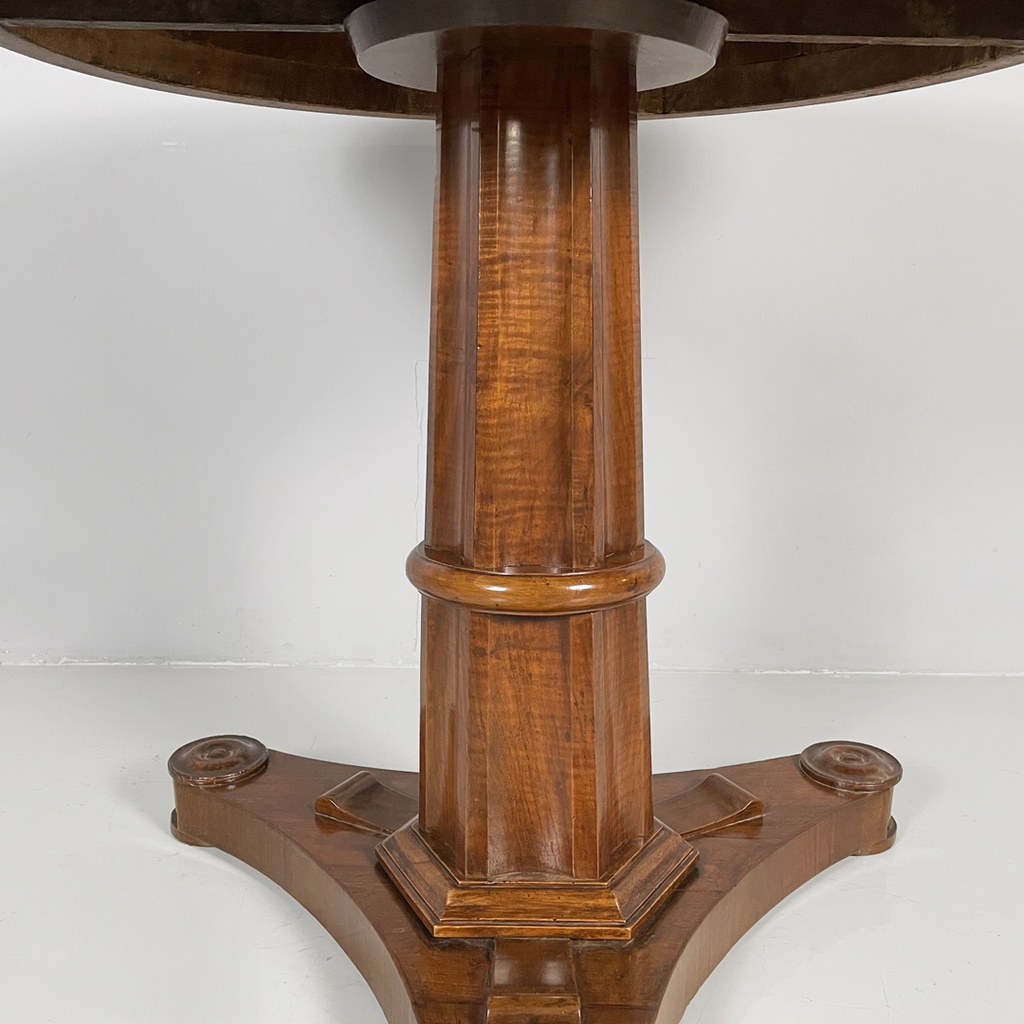 Tavolo da pranzo in legno e marmo, 1930 ca. 