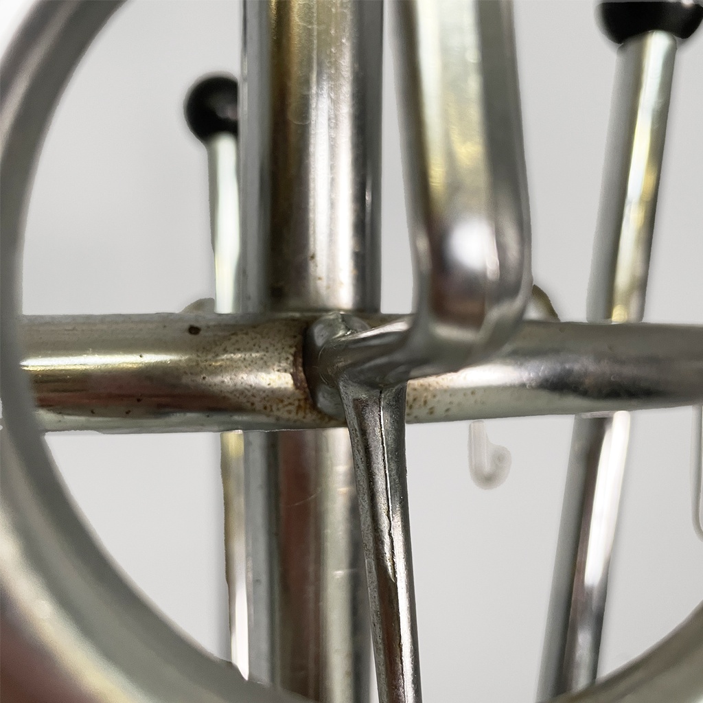 Appendiabiti da terra in metallo, 1960 ca.