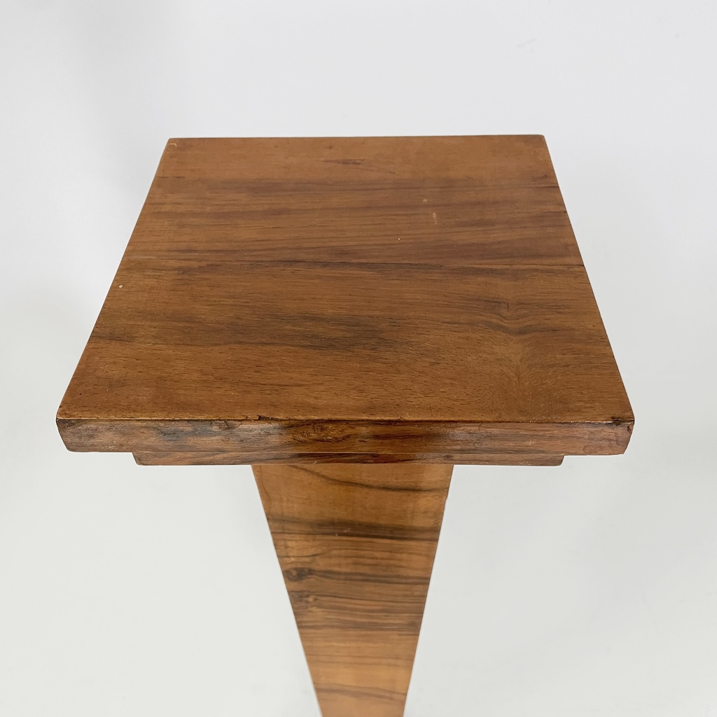 Piedistallo in legno, 1930 ca.