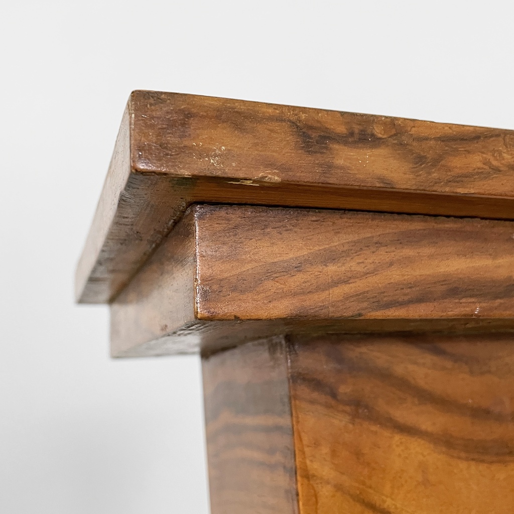 Piedistallo in legno, 1930 ca.