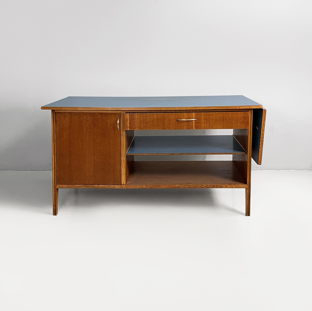 Tavolo da lavoro in legno e formica azzurra, 1960 ca.