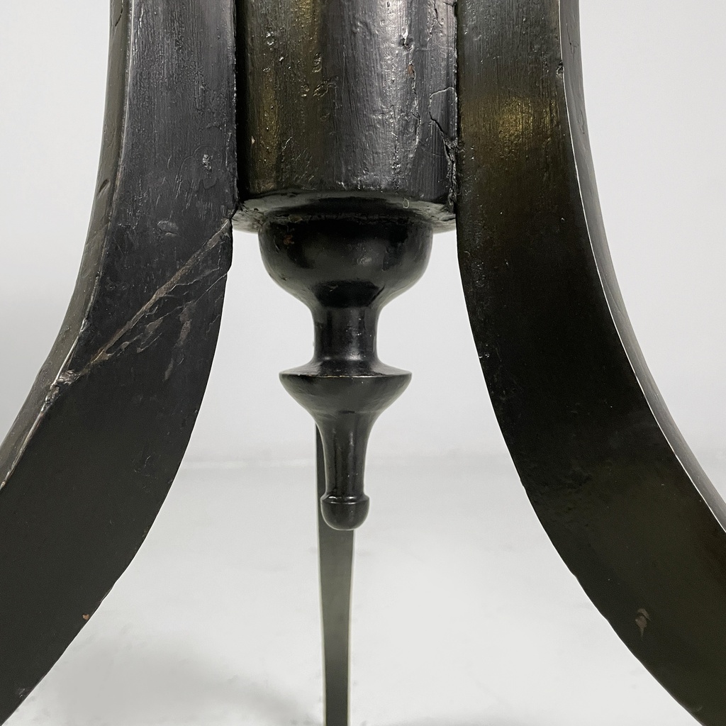 Tavolo da pranzo in legno lavorato, 1930 ca.