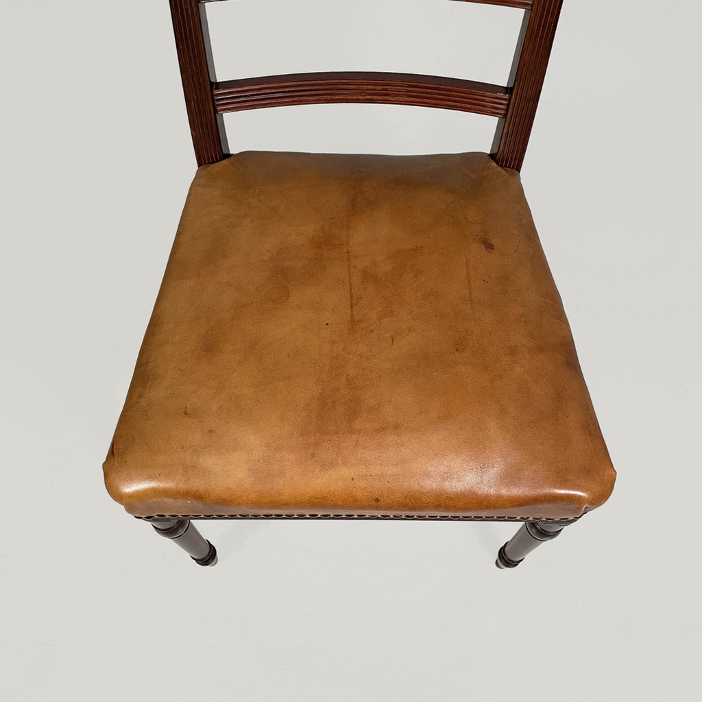 Sedie in legno e pelle marrone, 1930 ca.