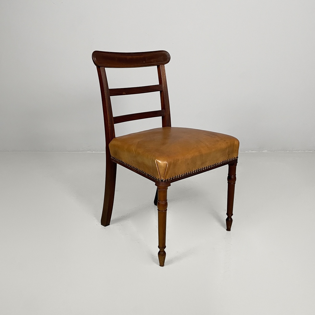 Sedie in legno e pelle marrone, 1930 ca.