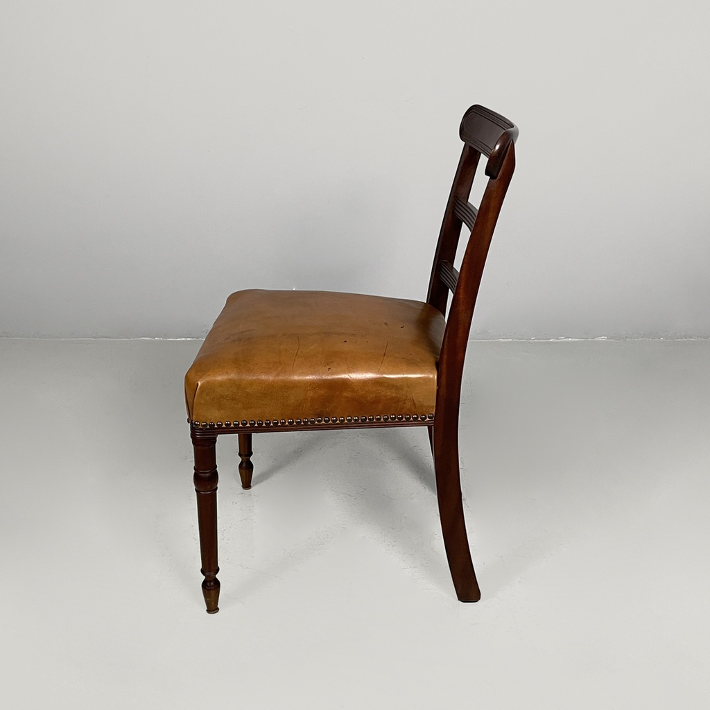 Sedie in legno e pelle marrone, 1930 ca.