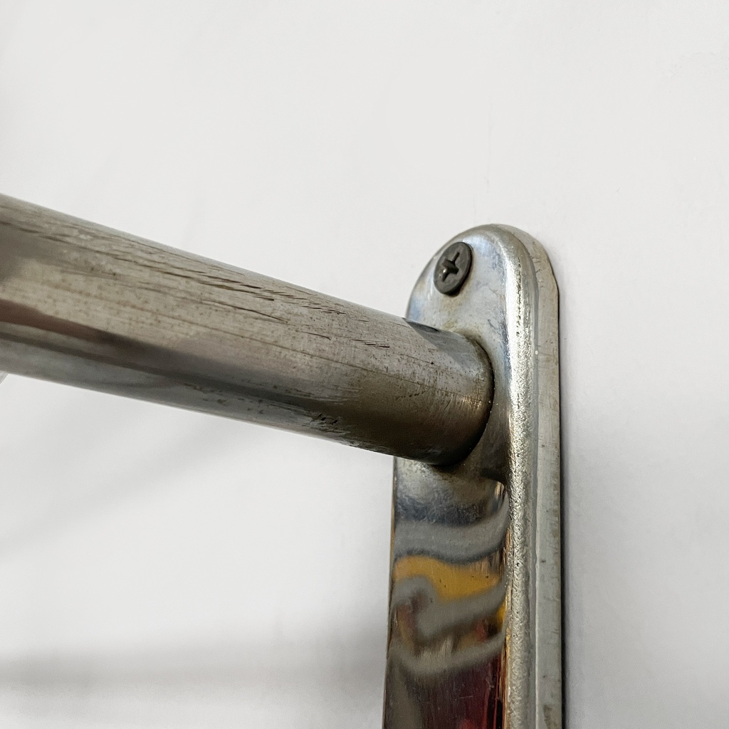 Appendiabiti con cappelliera in metallo, 1940 ca.