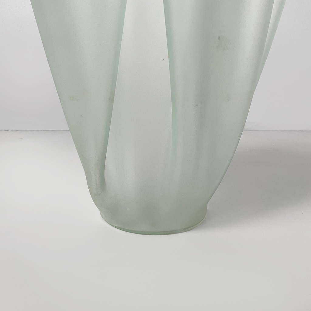 Vaso Cartoccio di Pietro Chiesa per Fontana Arte, 1980 ca.