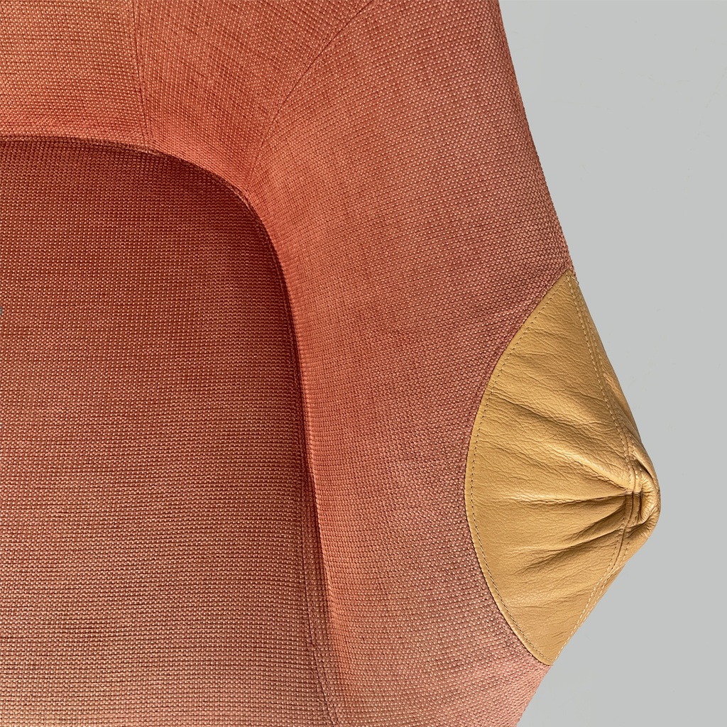 Poltrona con poggiapiedi Hal di Marc Sadler per Cassina, 1990 ca. 