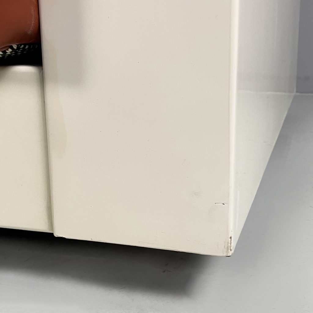 Divano Saratoga di Massimo e Lella Vignelli per Poltronova, 1980 ca.