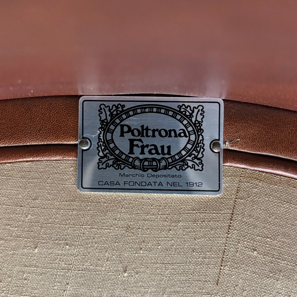 Poltrona di Luigi Massoni per Poltrona Frau, 1960 ca. 