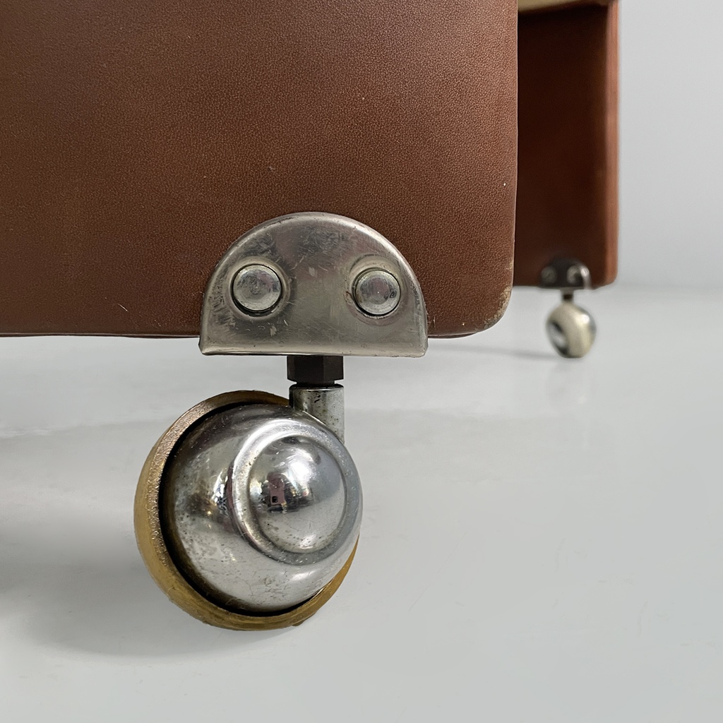 Poltrona di Luigi Massoni per Poltrona Frau, 1960 ca. 