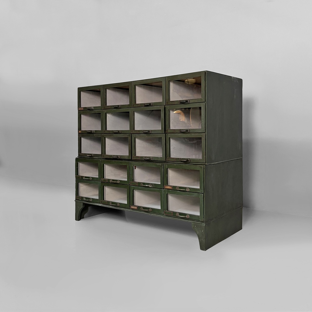 Cassettiera in legno verde e vetro, 1940 ca.