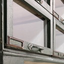 Cassettiera in legno verde e vetro, 1940 ca.