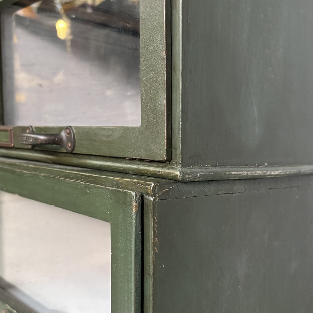 Cassettiera in legno verde e vetro, 1940 ca.