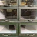 Cassettiera in legno verde e vetro, 1940 ca.