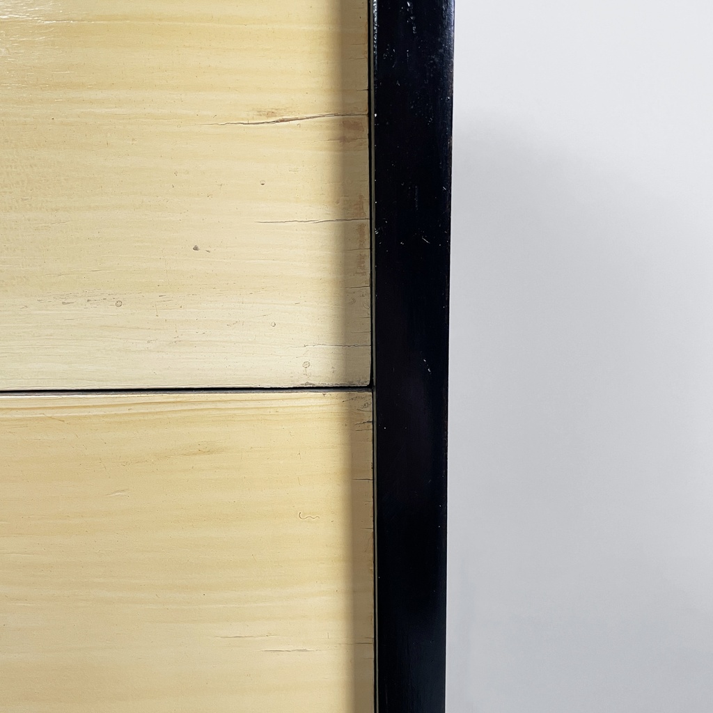 Cassettiera in legno chiaro e nero, 1930 ca.