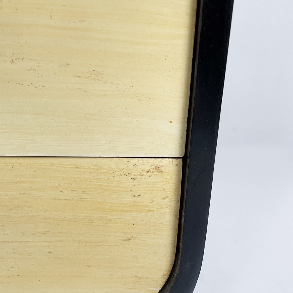 Cassettiera in legno chiaro e nero, 1930 ca.