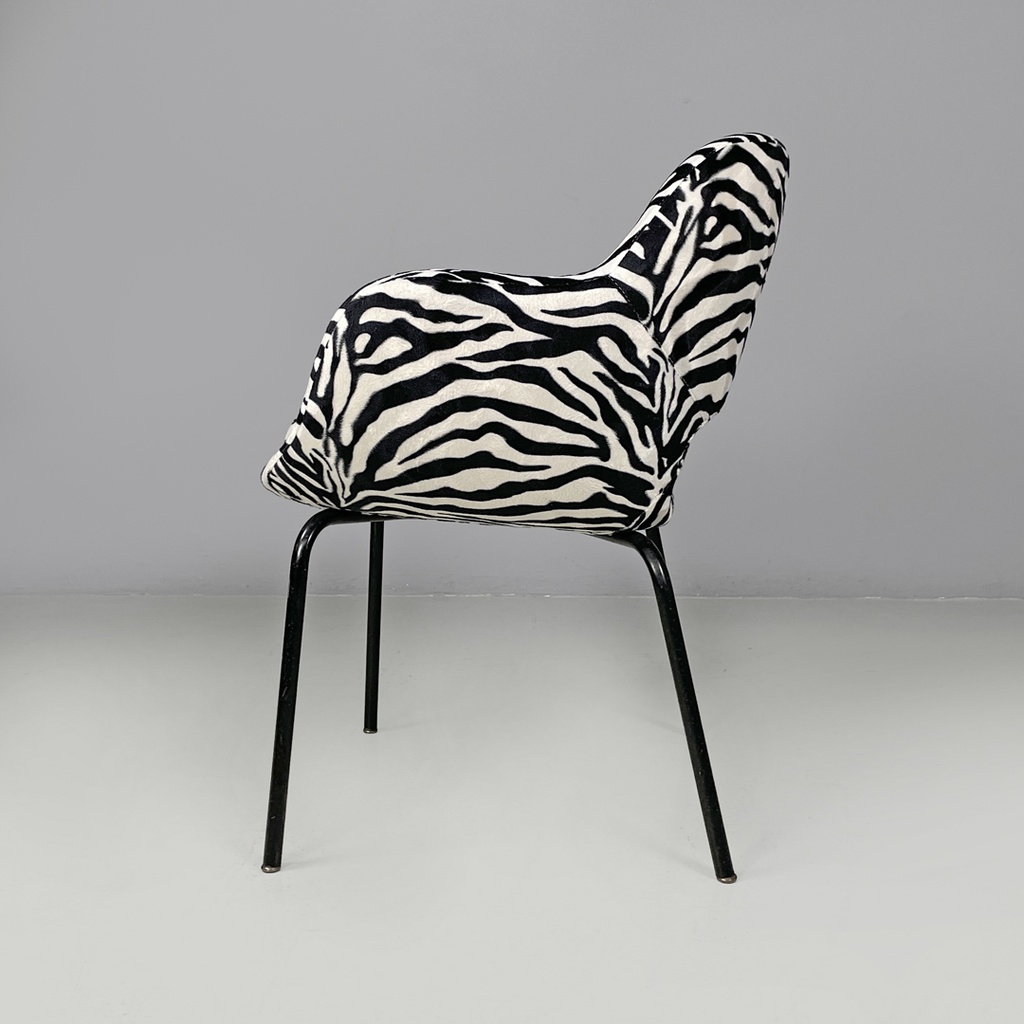 Poltrona in tessuto zebrato, 1970 ca. 