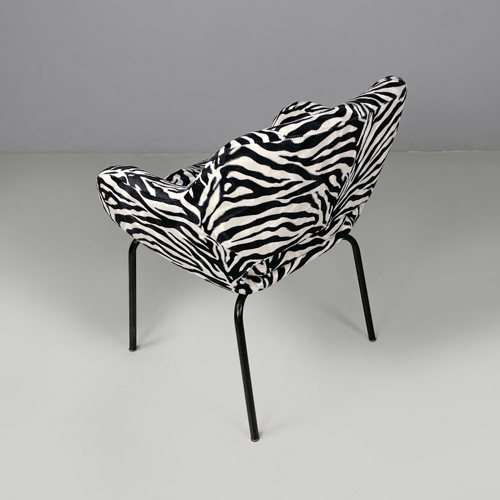 Poltrona in tessuto zebrato, 1970 ca. 