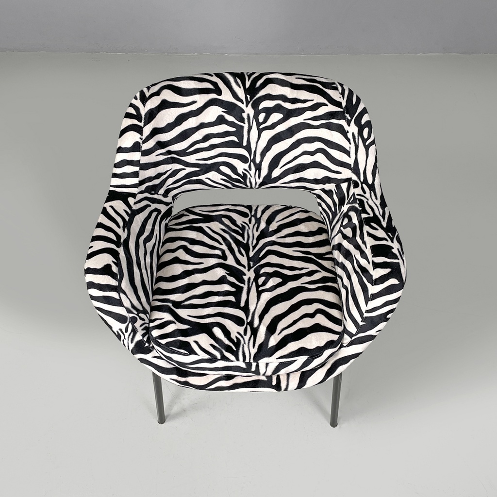 Poltrona in tessuto zebrato, 1970 ca. 