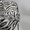 Poltrona in tessuto zebrato, 1970 ca. 
