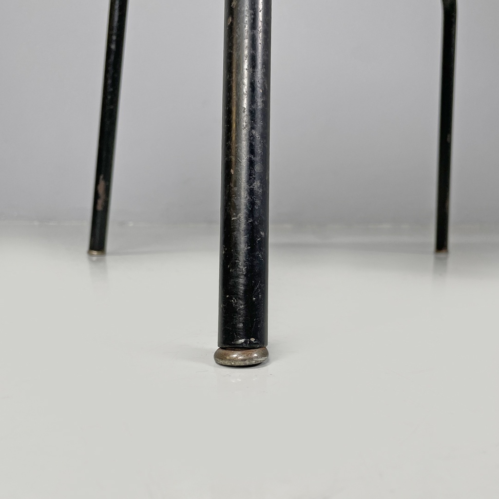 Poltrona in tessuto zebrato, 1970 ca. 