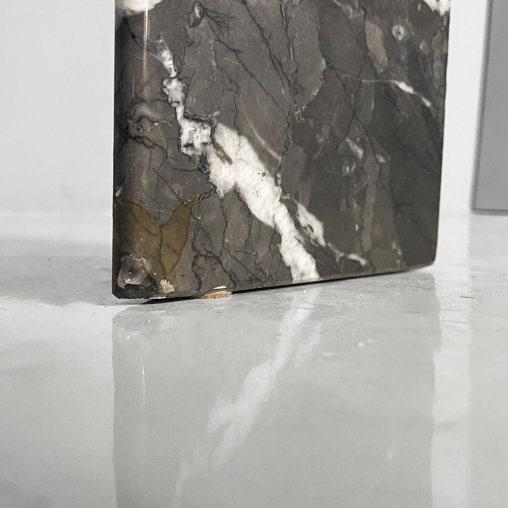 Consolle da parete in marmo rosa e nero, 1980 ca.