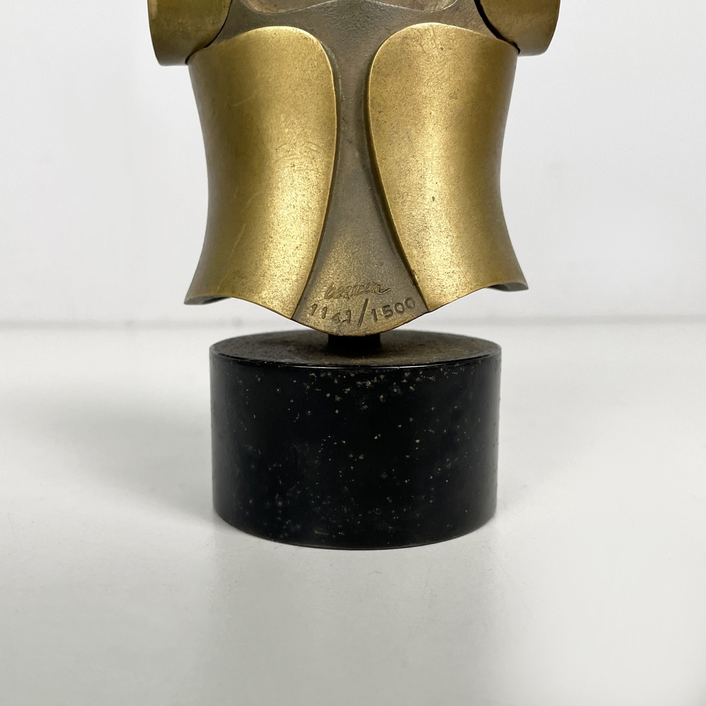 Scultura Torso Marzotto di Miguel Berrocal, 1986