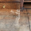 Cassettiera a ribalta in legno, 1700 ca.