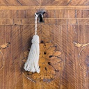 Cassettiera a ribalta in legno, 1700 ca.