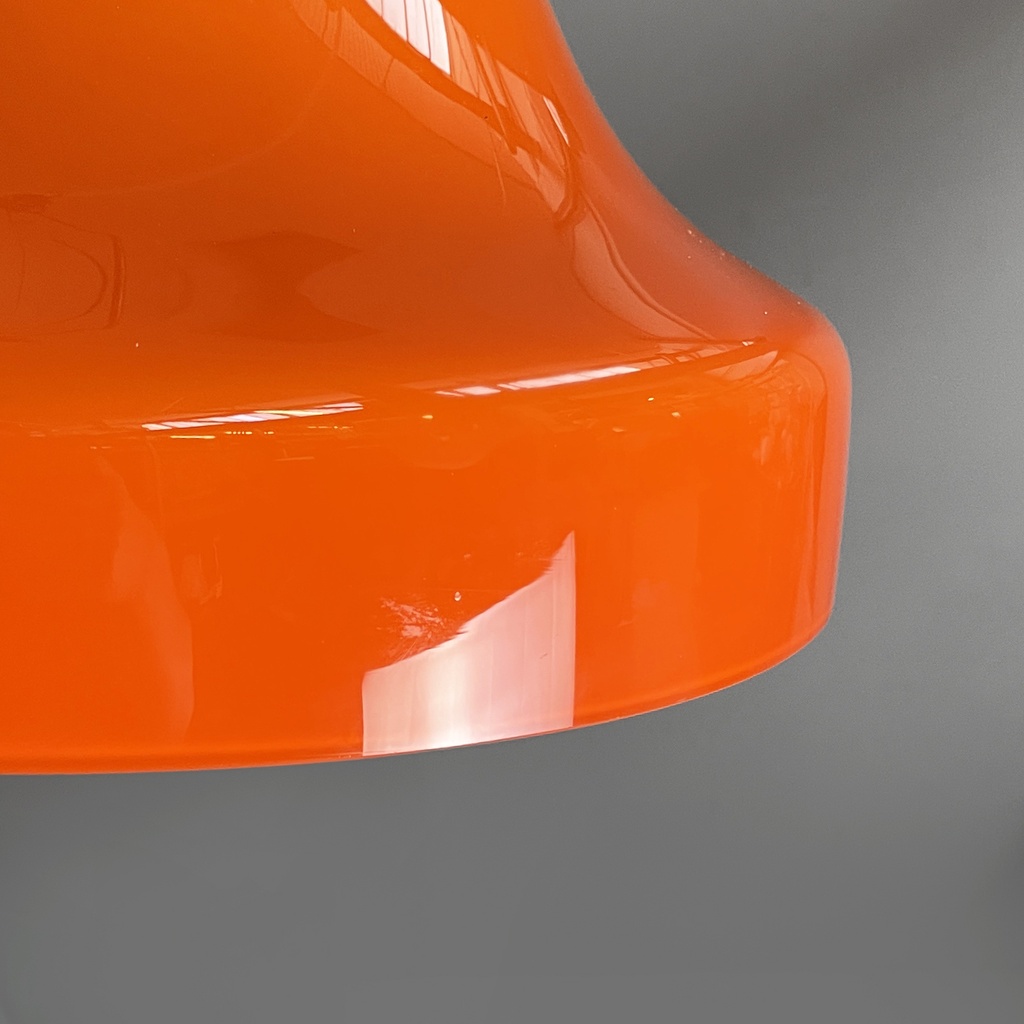 Lampadario in vetro arancione e metallo bianco, 1970 ca.