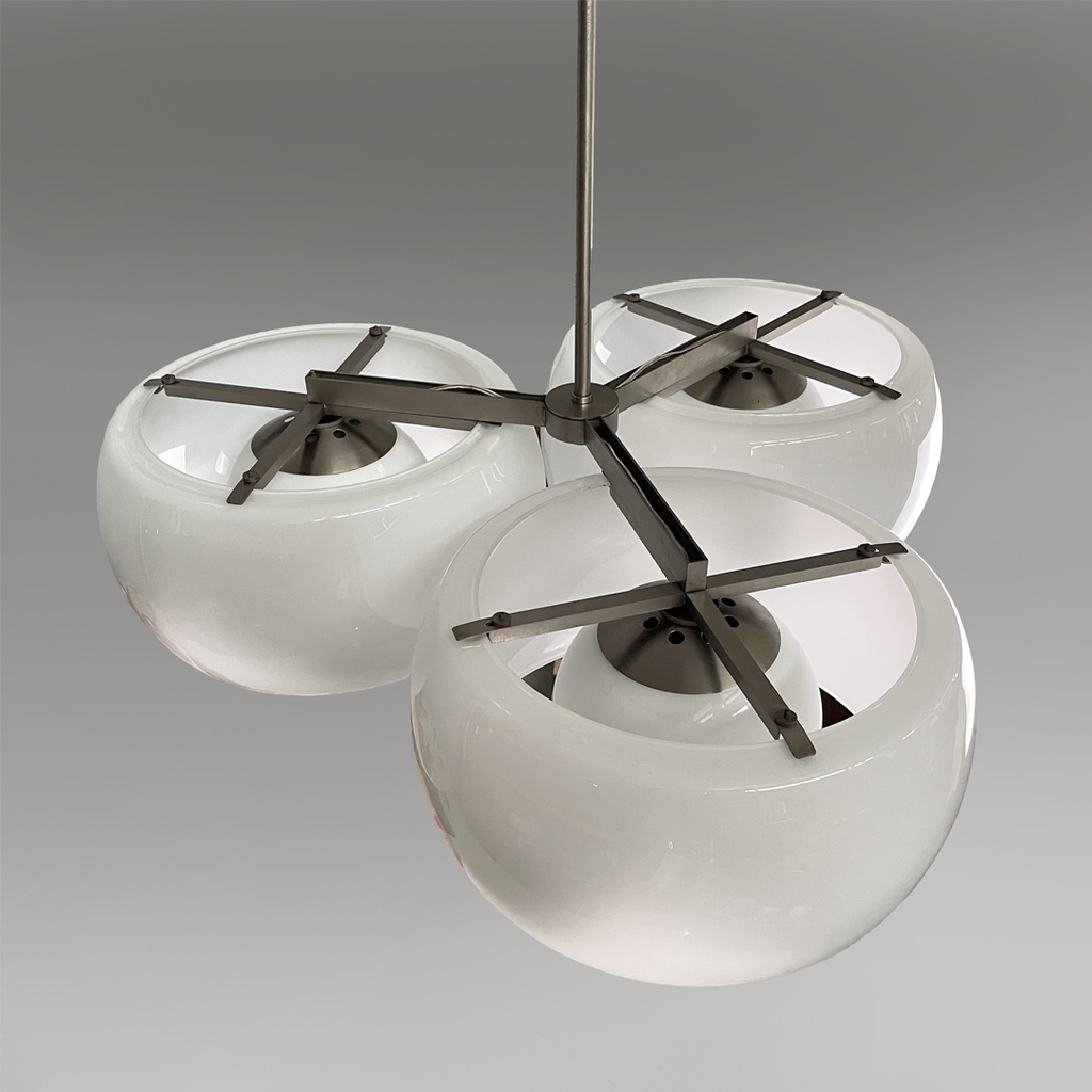 Lampadario Triclinio di Vico Magistretti per Artemide, 1970 ca.