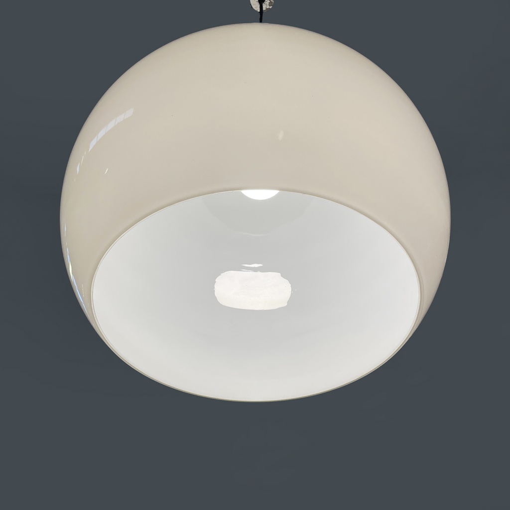 Lampadario in vetro opalino, 1960 ca. 