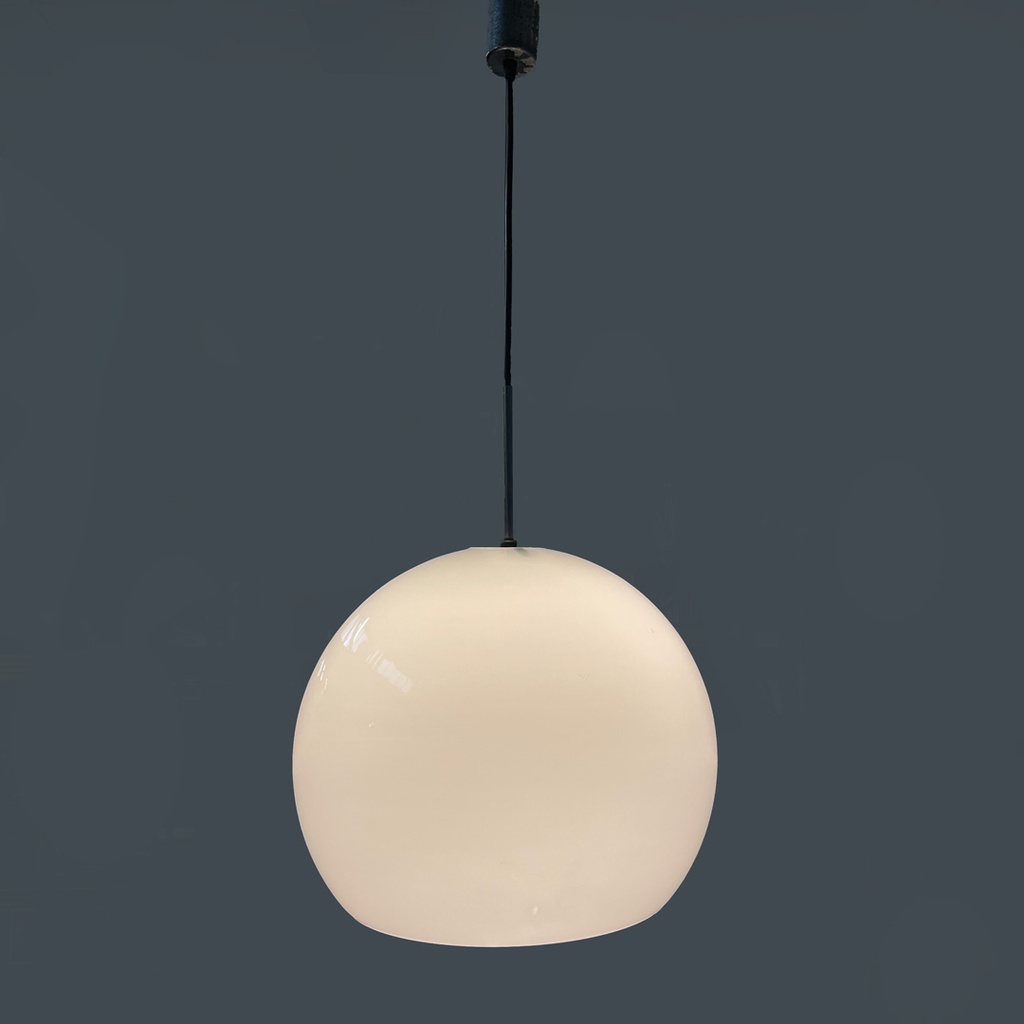 Lampadario in vetro opalino, 1960 ca. 