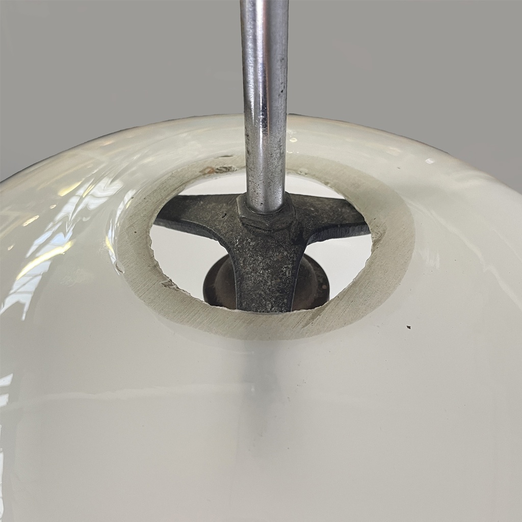 Lampadario in vetro opalino, 1960 ca. 