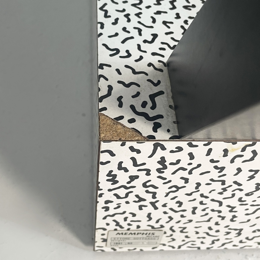Libreria Carlton di Ettore Sottsass per Memphis, 1981