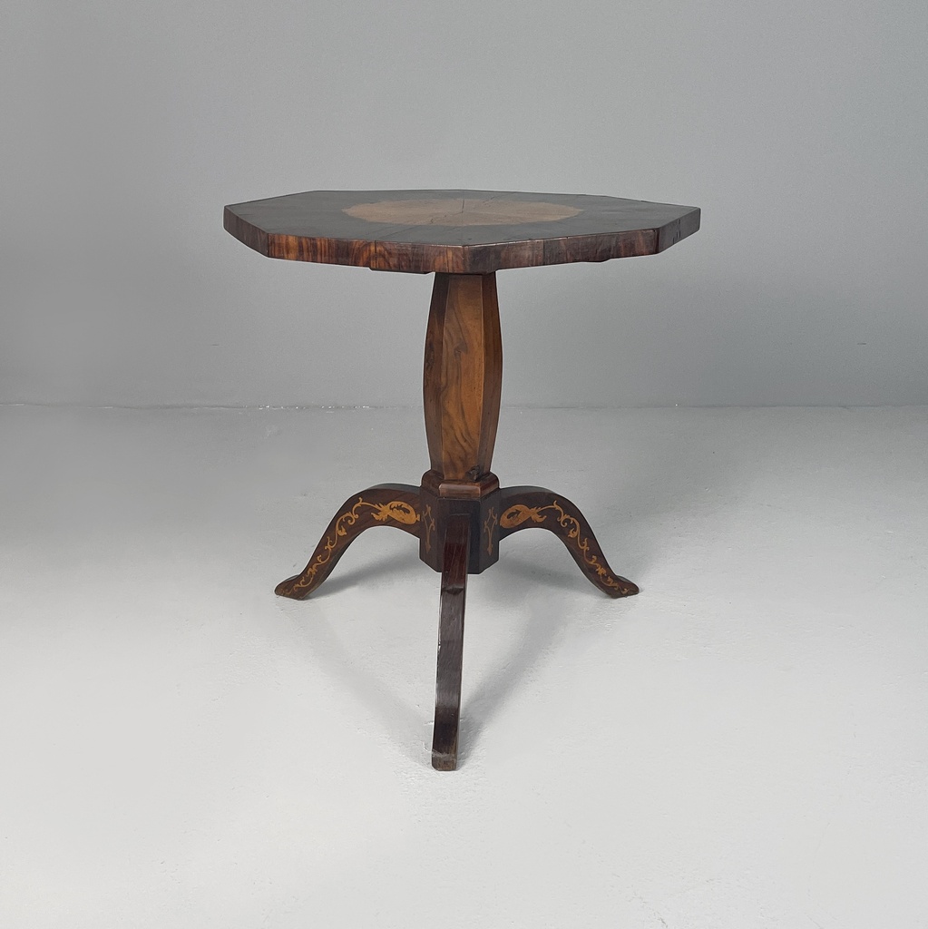 Tavolo da caffè in legno intarsiato, metà 1800 ca.