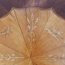 Tavolo da caffè in legno intarsiato, metà 1800 ca.
