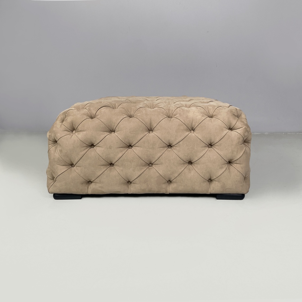 Pouf in camoscio beige, 1990 ca.