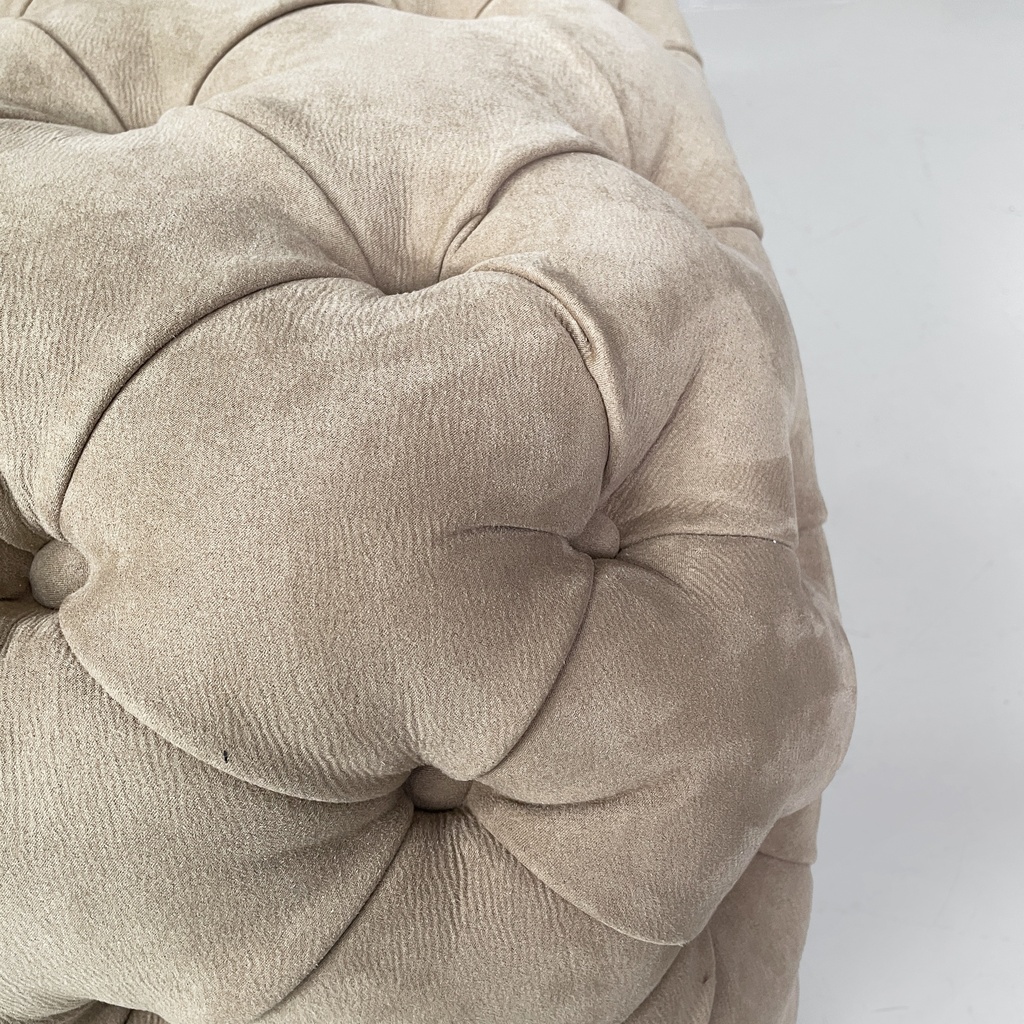 Pouf in camoscio beige, 1990 ca.
